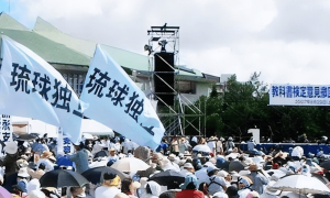 高市早苗硬刚到底，绝不撤回说过的话，中方以牙还牙，日本瞬间破防了