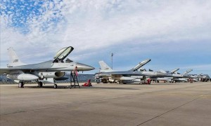 罗马尼亚用1欧元换了18架战斗机！泽连斯基曾到荷兰索要F-16，最后一架没拿到